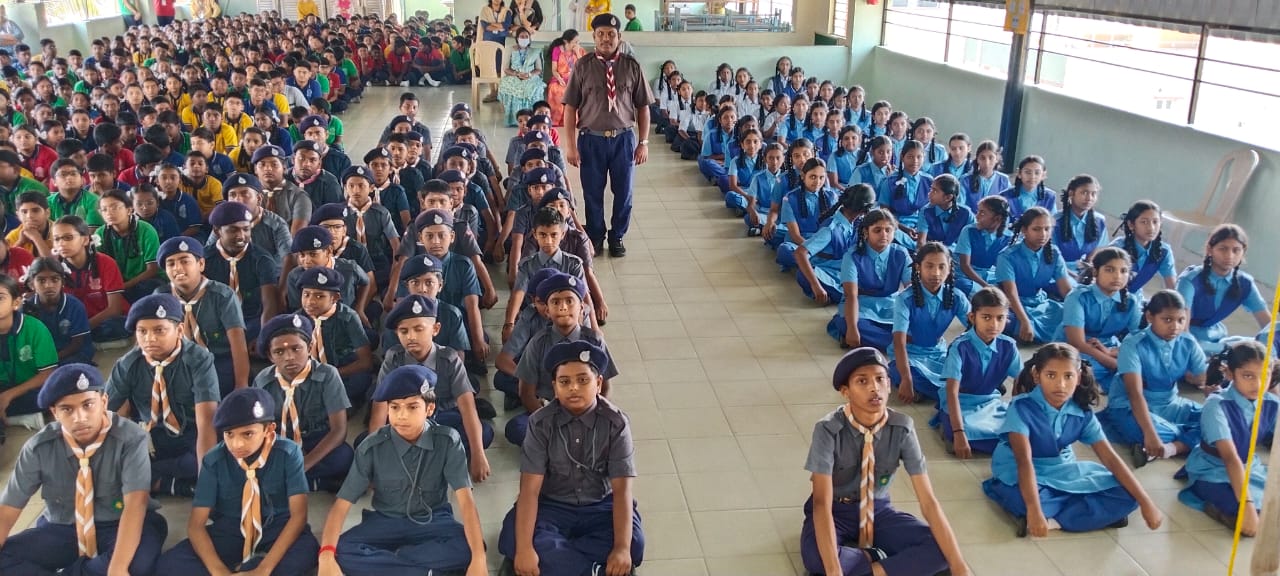 Scouts and guides team gathering